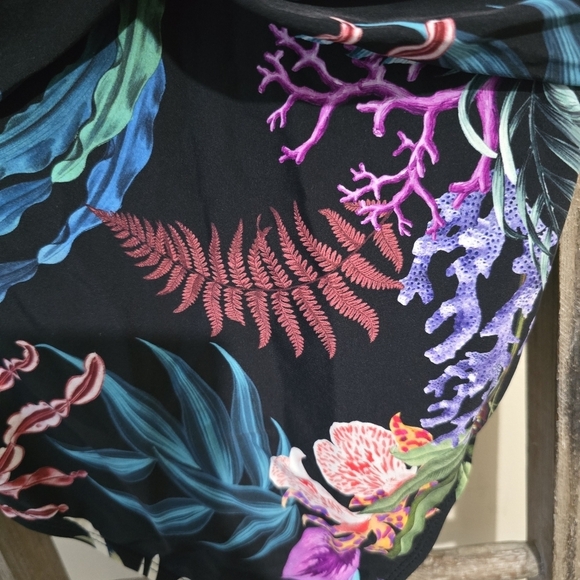 ⭐️40% Off⭐️ Terra & Sky Plus Tropical Floral Molded Cup One-piece Swimsuit - Picture 6 of 16